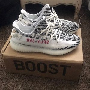 Yeezy 350 zebra